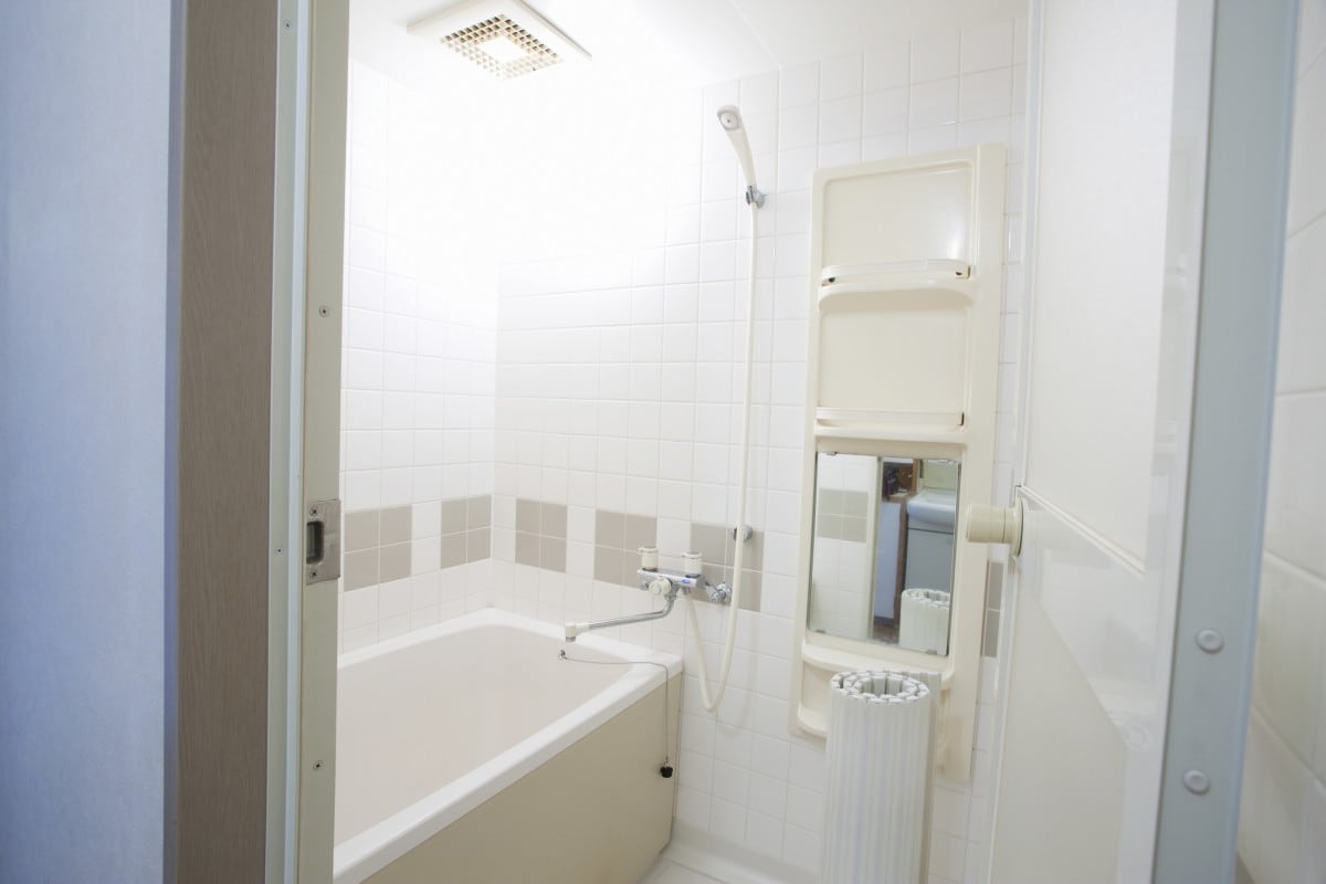 意外と早い 浴室換気扇の役割と交換のタイミング 費用は リフォーム会社紹介サイト ホームプロ