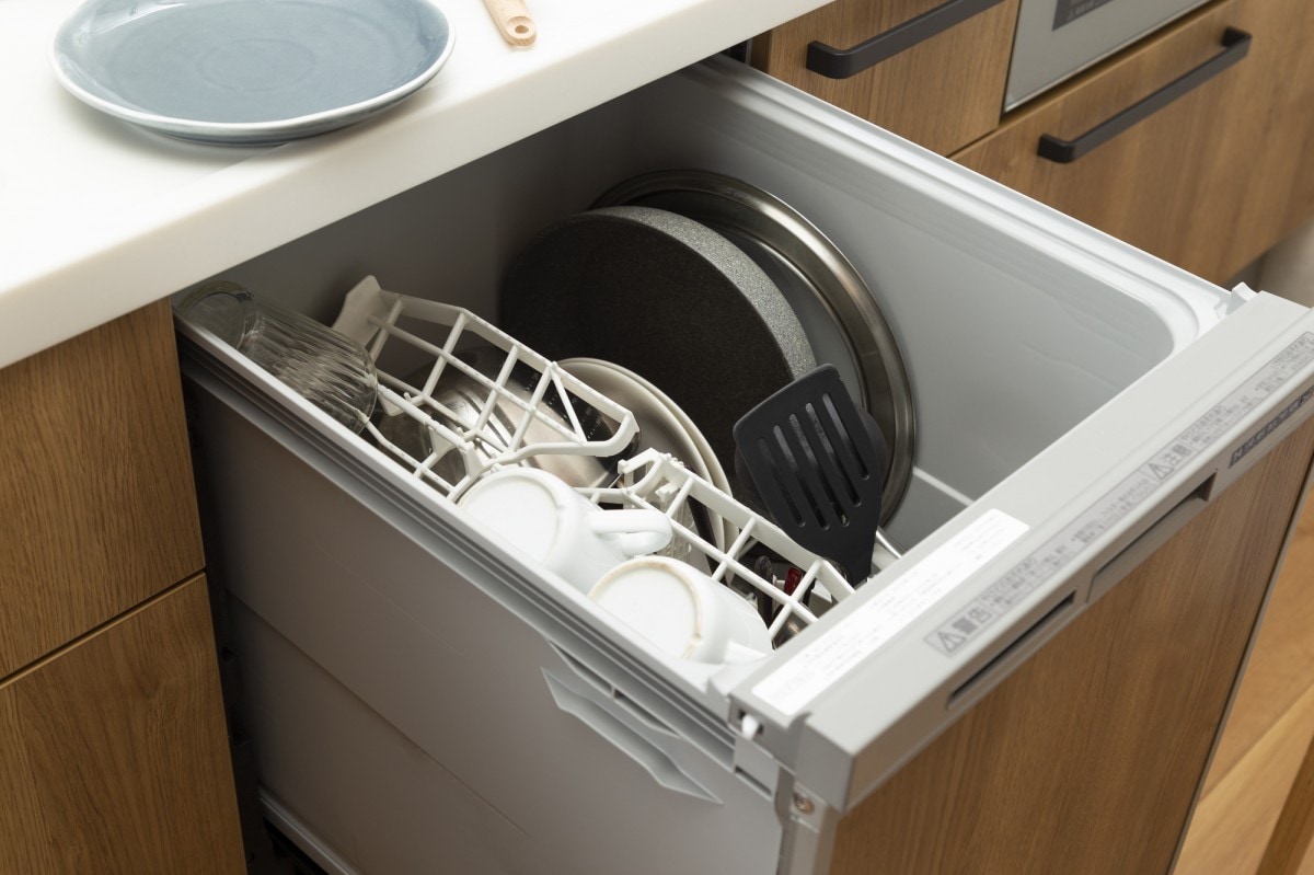 ビルトイン食洗機で家事を時短！後付けや交換にかかる費用や注意点